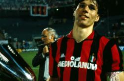 开云APP-荷兰锋线球员传中准确度令人惊叹