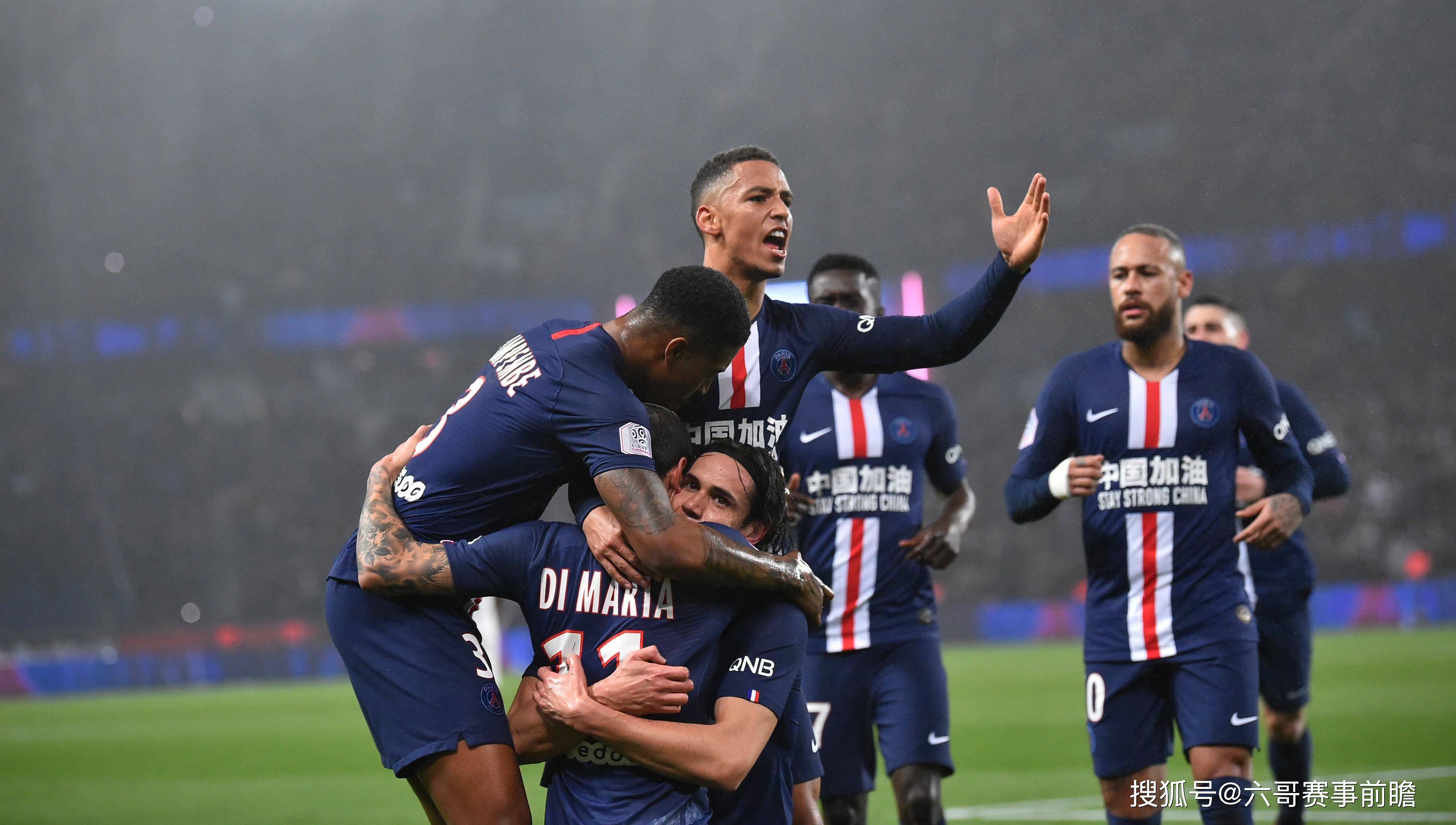 巴黎圣日耳曼防线脆弱，主帅需加强布阵