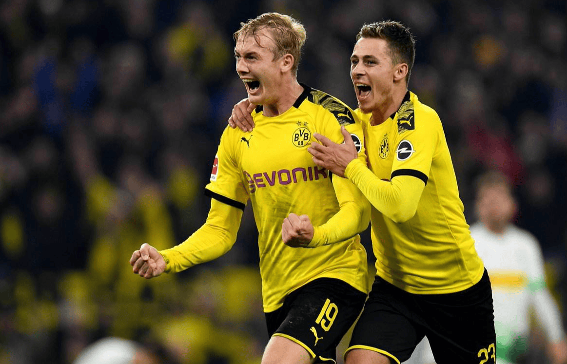 多特蒙德后防神勇，德甲争冠势头强劲