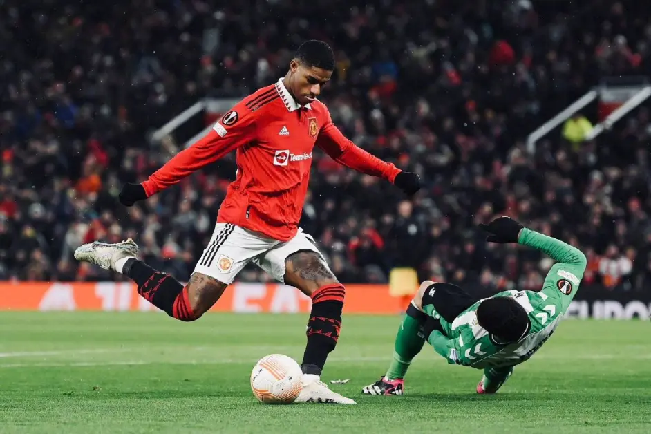 塞维利亚上演逆转，逼平对手收获宝贵一分