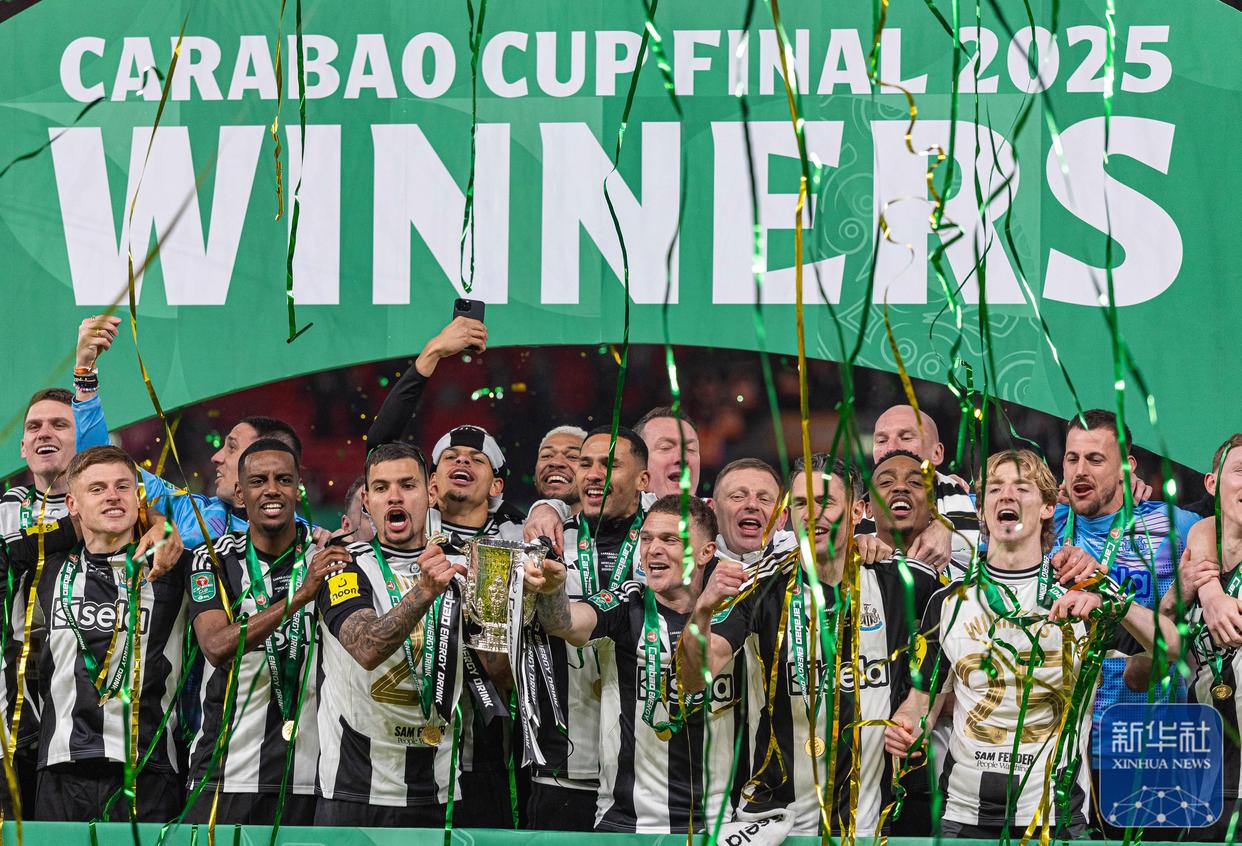 阿根廷教头就任英格兰联赛夺冠热门队的简单介绍