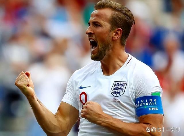 英格兰球员一人独中进球领先