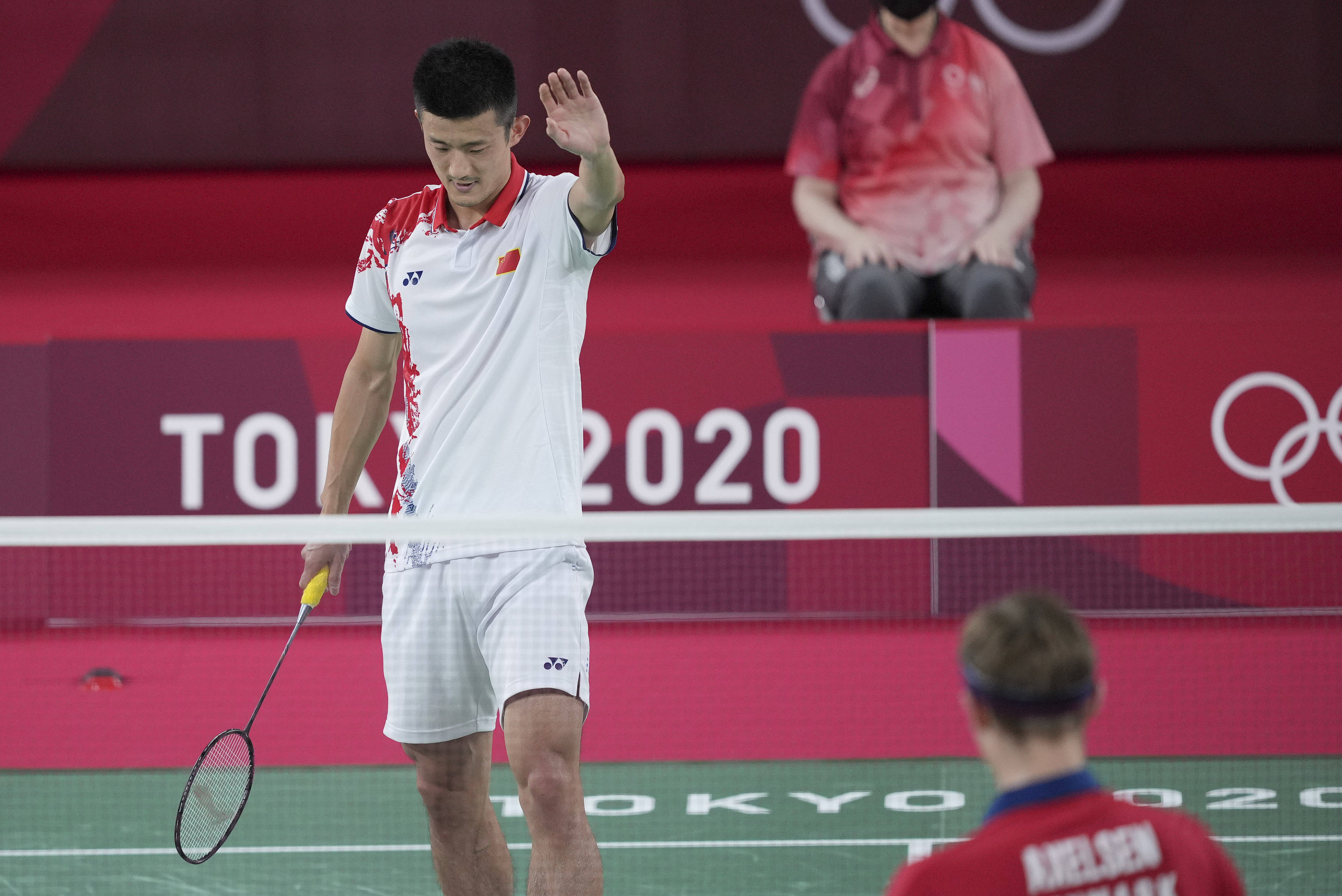 日本羽毛球队强势中国羽毛球队，谌龙惊艳世界的简单介绍