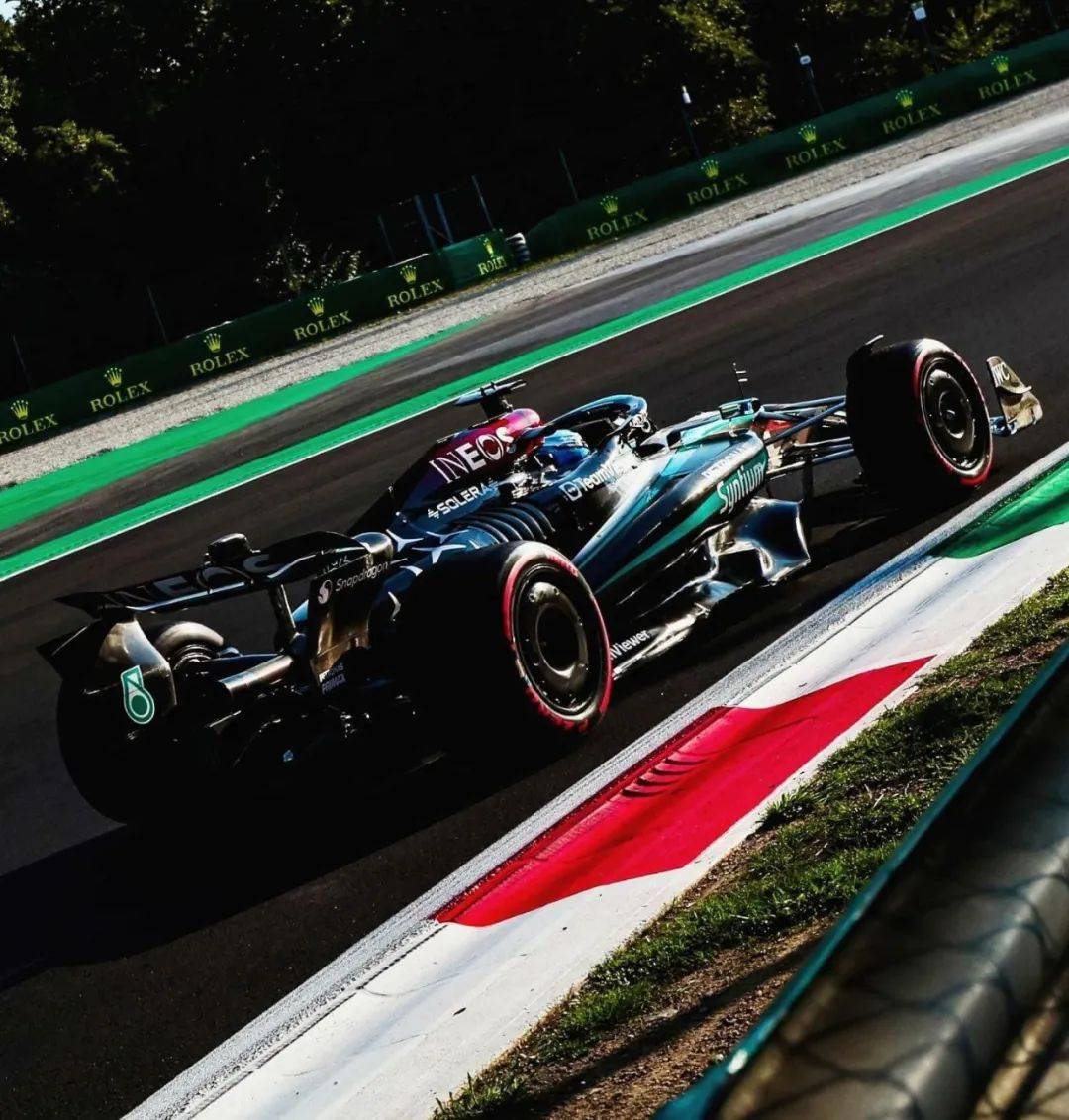 关于梅赛德斯横扫迈凯伦,勒克莱尔带队取胜的信息 关于梅赛德斯横扫迈凯伦,勒克莱尔带队取胜的信息