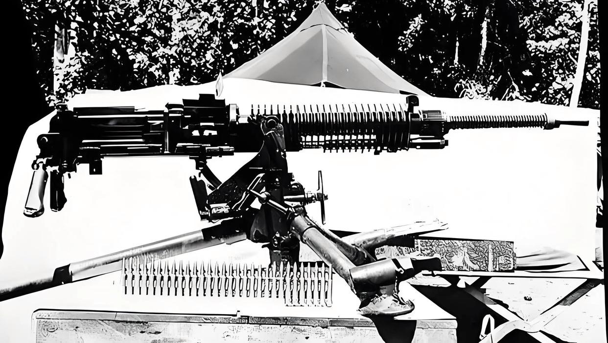 荷兰碾压日本，格纳布里扛起全队